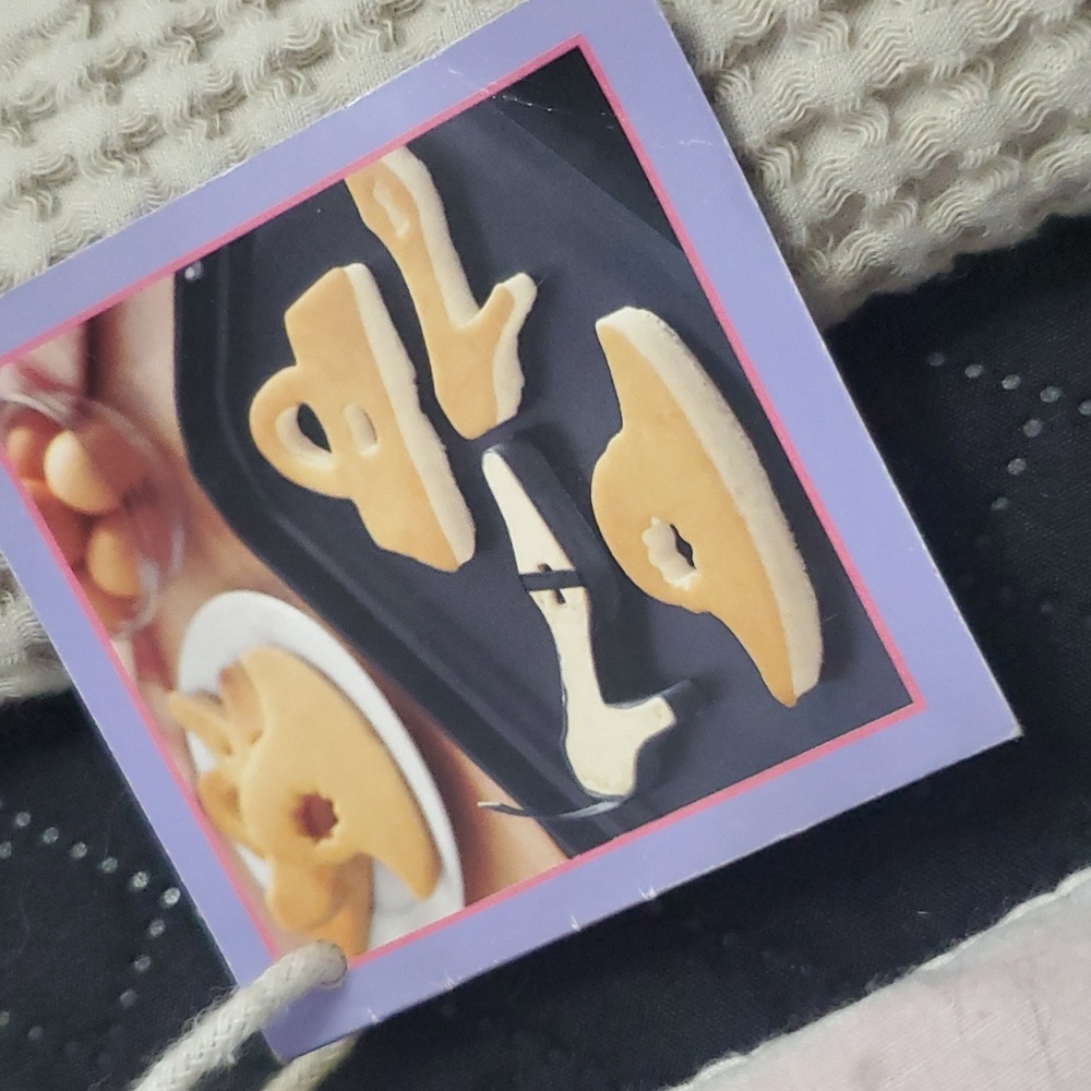 Williams Sonoma Vintage Fashion Plates Pancake Mold Set